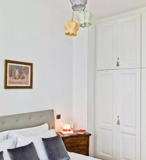 مسافرخانه Garibaldi Suites Piazza Di Spagna