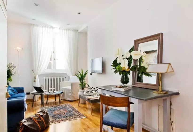 مسافرخانه Garibaldi Suites Piazza Di Spagna