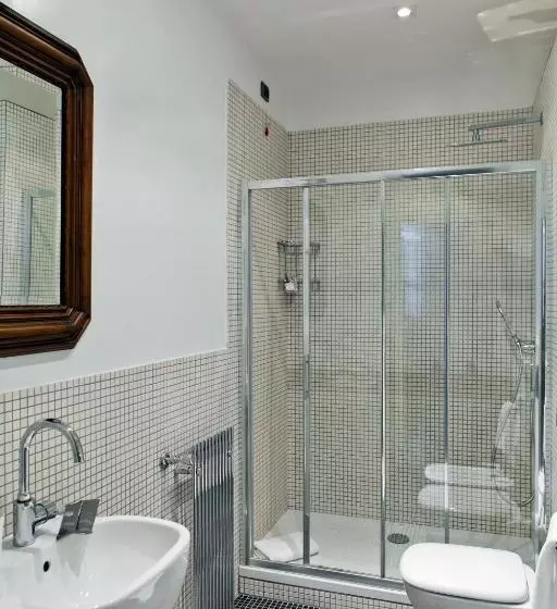 مسافرخانه Garibaldi Suites Piazza Di Spagna