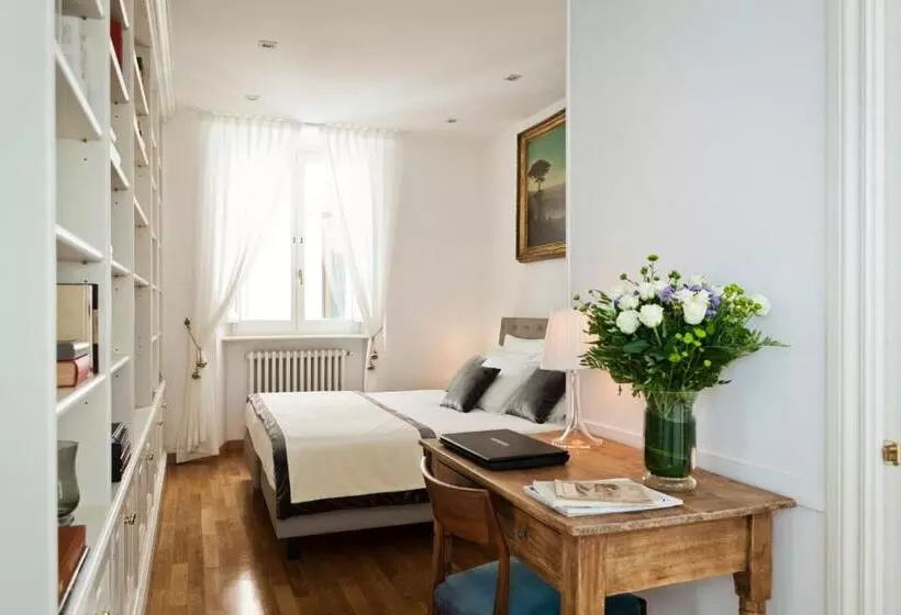 مسافرخانه Garibaldi Suites Piazza Di Spagna