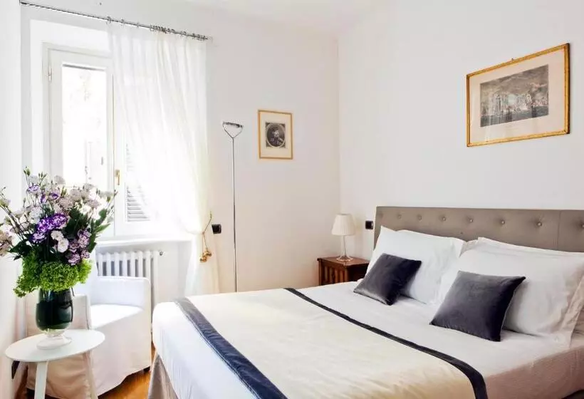 مسافرخانه Garibaldi Suites Piazza Di Spagna