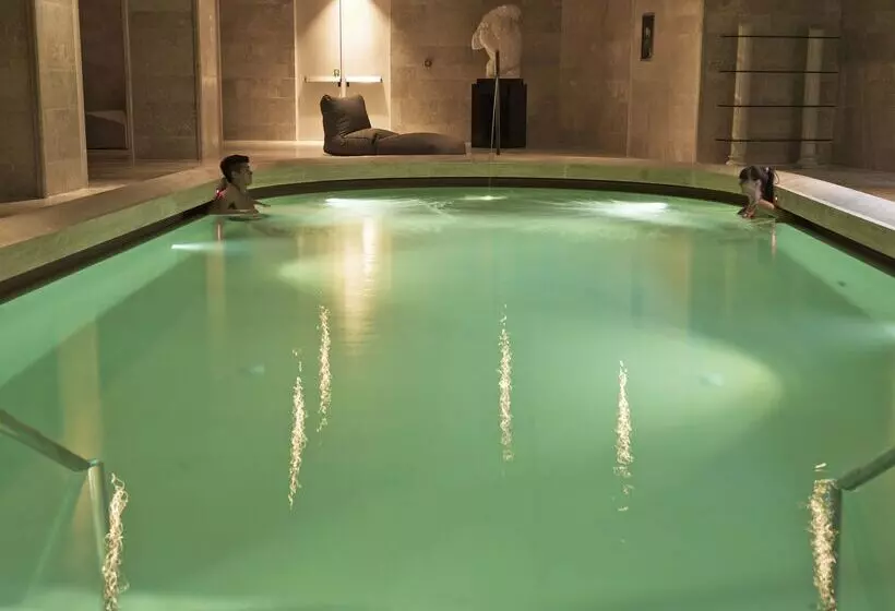 هتل A.roma Lifestyle