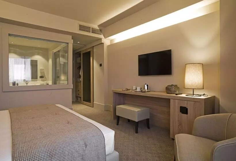 هتل A.roma Lifestyle