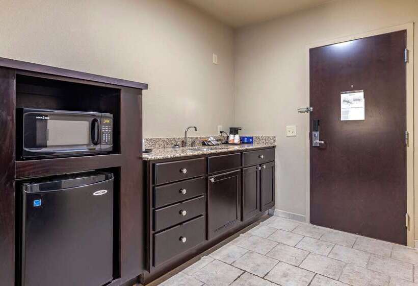 Отель Comfort Inn Bentonville  Crystal Bridges