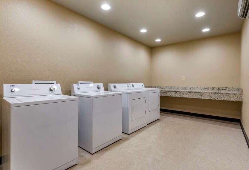 Отель Comfort Inn Bentonville  Crystal Bridges