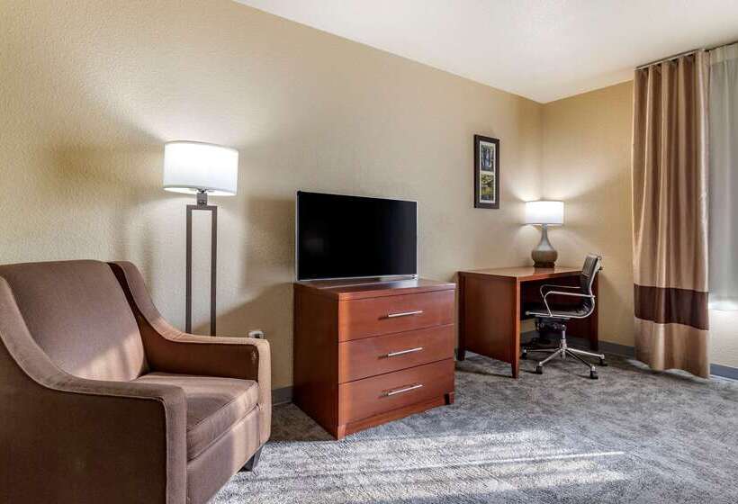 Отель Comfort Inn Bentonville  Crystal Bridges