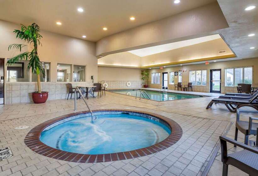 Отель Comfort Inn Bentonville  Crystal Bridges