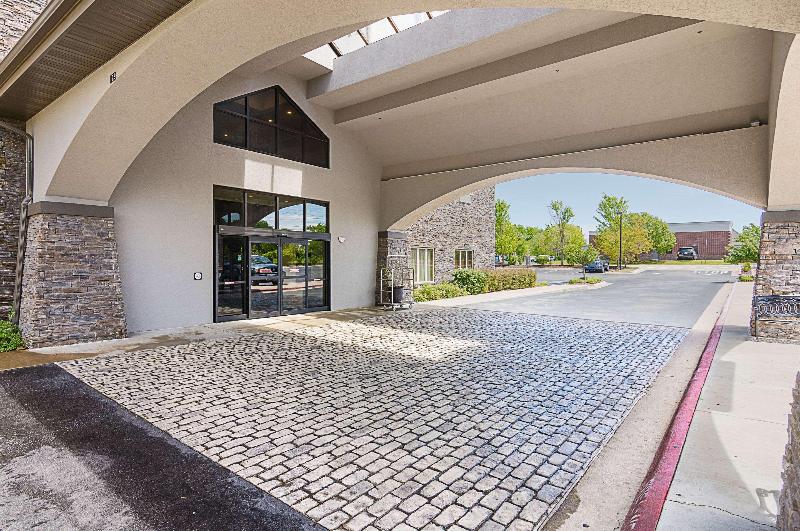 Отель Comfort Inn Bentonville  Crystal Bridges