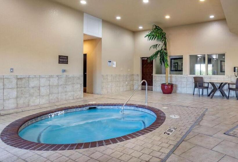 Отель Comfort Inn Bentonville  Crystal Bridges