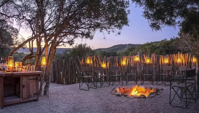 فندق Hillsnek Safari Camp Amakhala Game Reserve