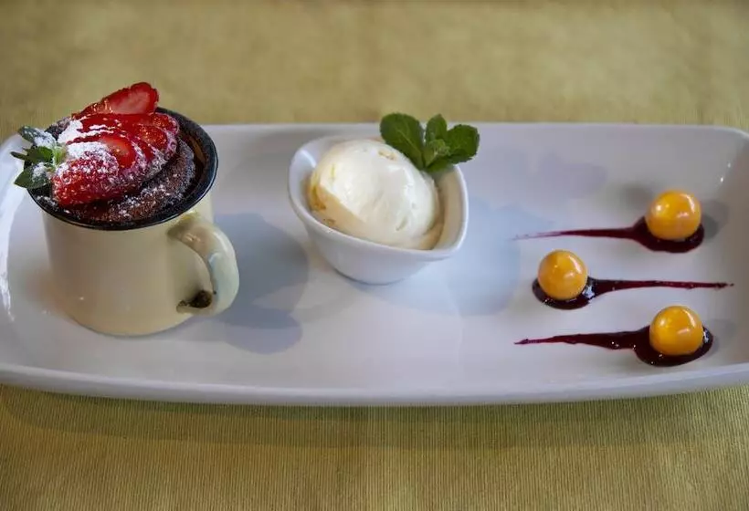 فندق Hillsnek Safari Camp Amakhala Game Reserve