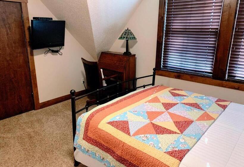 فندق Iowa House Historic Inn