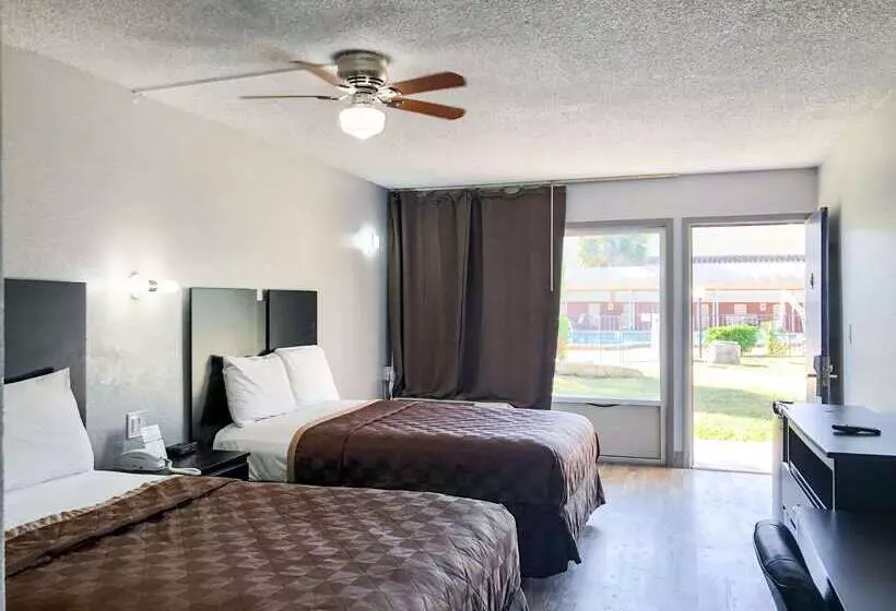 호텔 Rodeway Inn Sun City Center