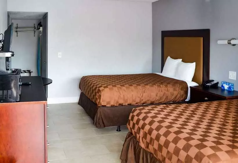 호텔 Rodeway Inn Sun City Center