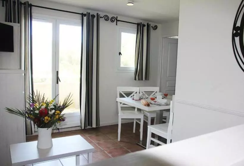 Hotel Résidence Goélia Le Domaine De La Pinède