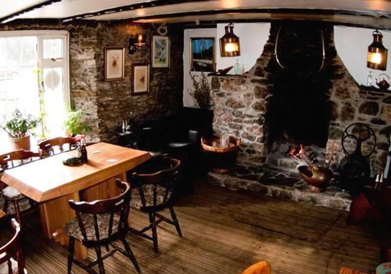 בית מלון כפרי The Crooked Inn