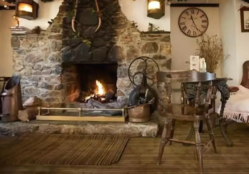 ホテル The Crooked Inn