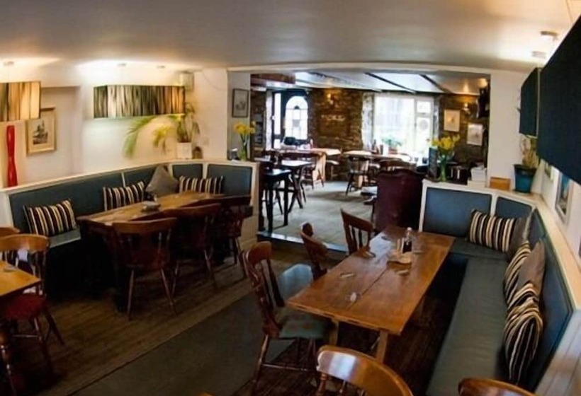 בית מלון כפרי The Crooked Inn