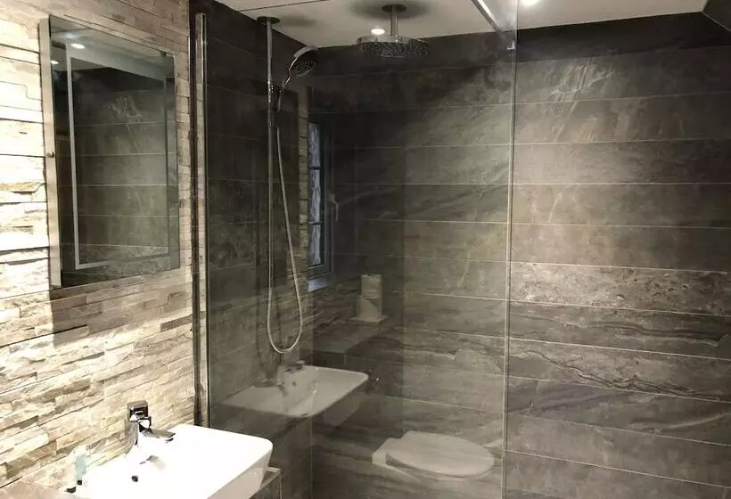 ホテル The Crooked Inn