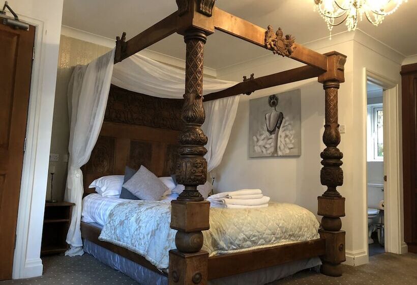 בית מלון כפרי The Crooked Inn