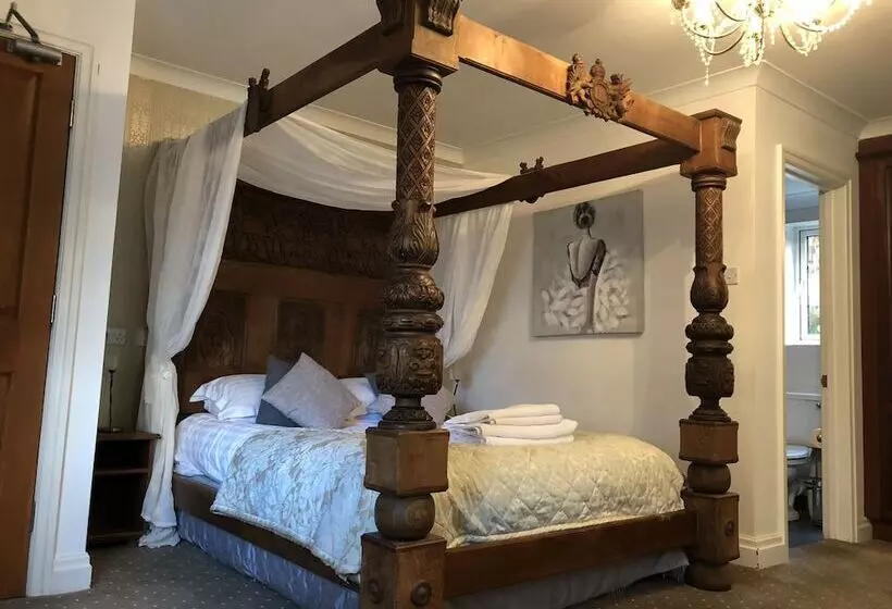 ホテル The Crooked Inn