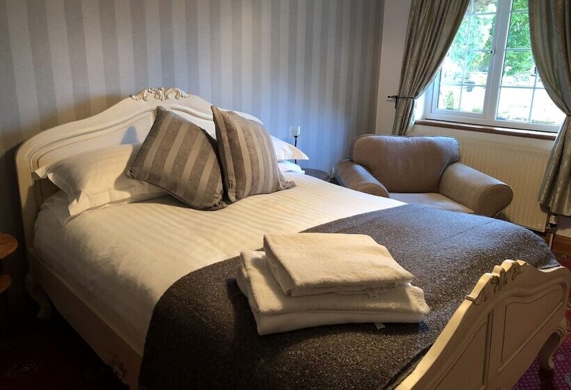 בית מלון כפרי The Crooked Inn