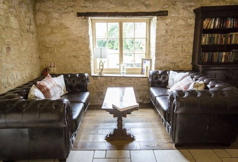 فندق The Crown At Marnhull