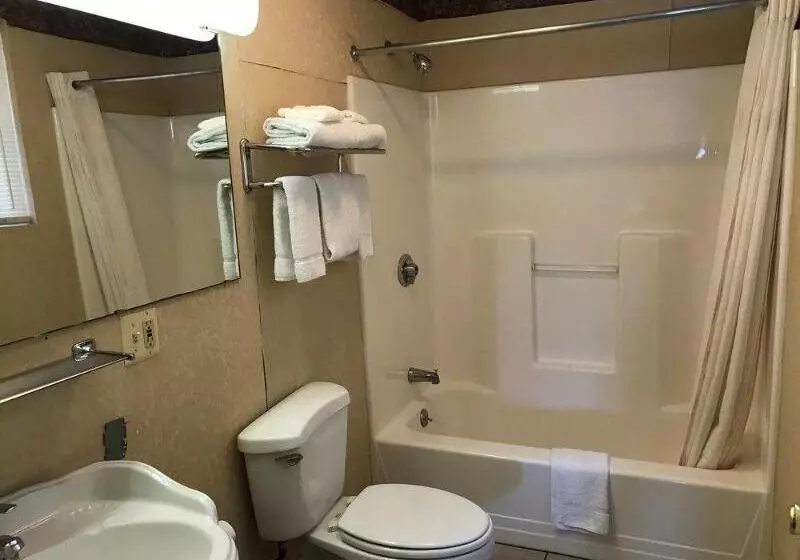 Отель Value Inn East Stroudsburg