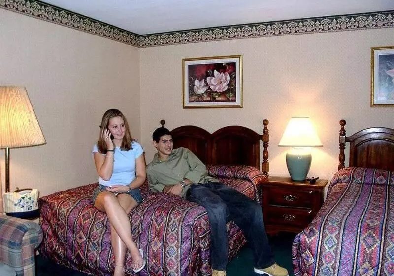 Отель Value Inn East Stroudsburg