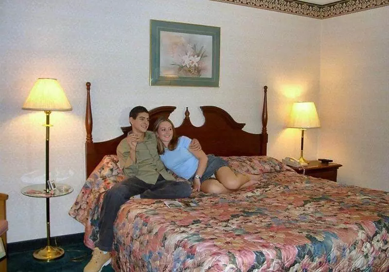 Отель Value Inn East Stroudsburg