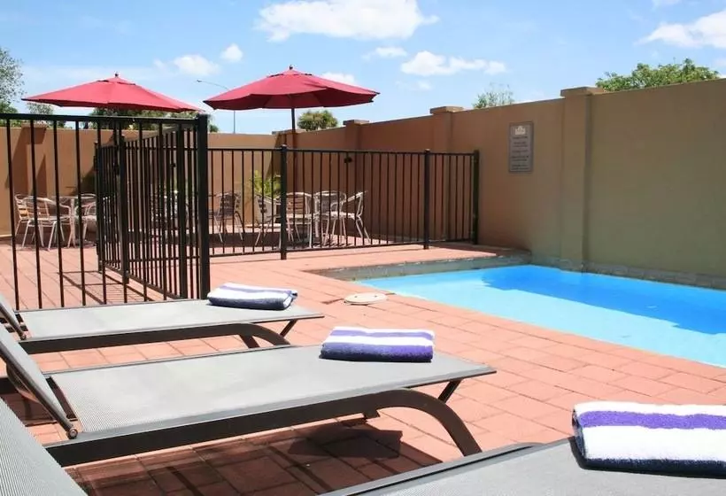 فندق Ventura Inn & Suites Hamilton