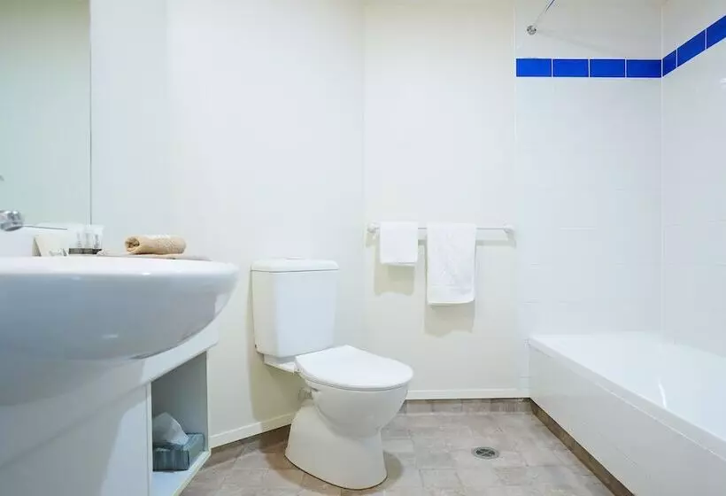 فندق Ventura Inn & Suites Hamilton