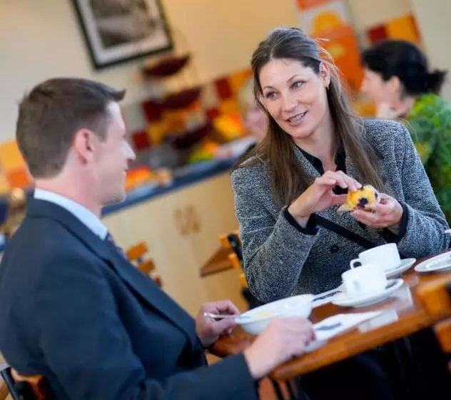 فندق Ventura Inn & Suites Hamilton