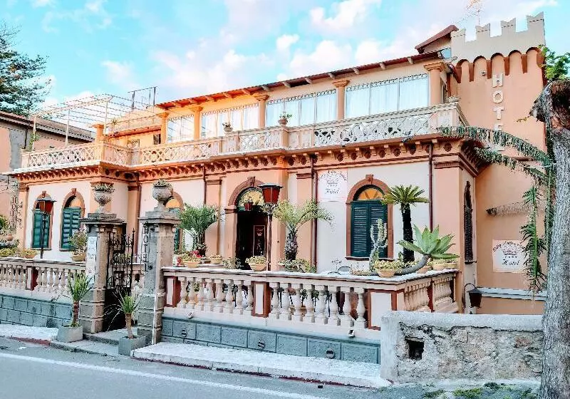 Отель Villa Antica Tropea