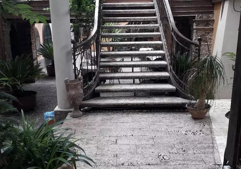 Отель Villa Antica Tropea