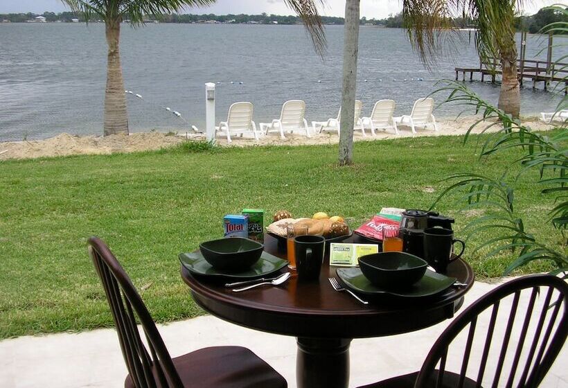 Lake Grassy Inn & Suites