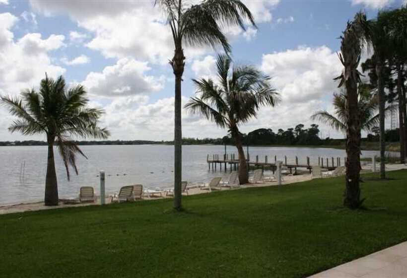 Lake Grassy Inn & Suites