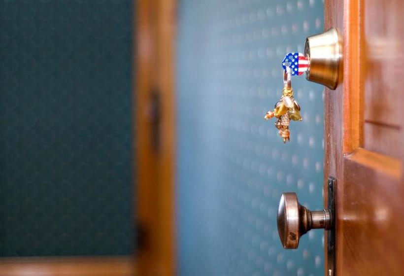 Lindsay House Bed And Breakfast