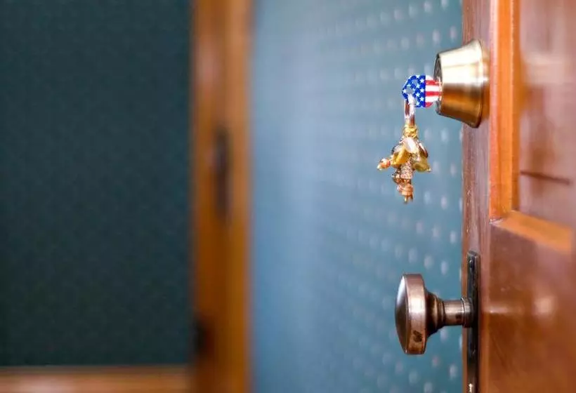 Lindsay House Bed And Breakfast