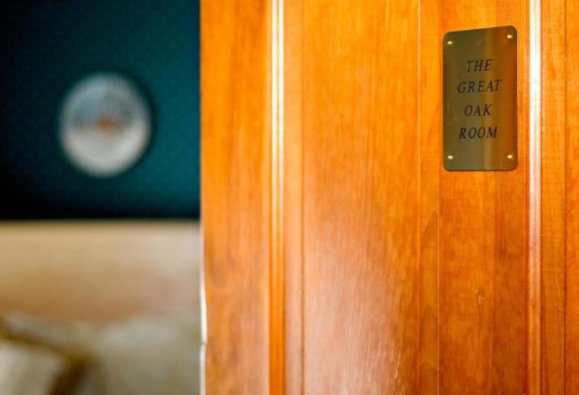 Lindsay House Bed And Breakfast