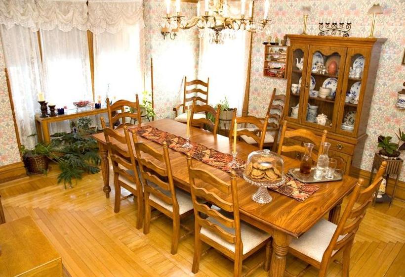 Lindsay House Bed And Breakfast