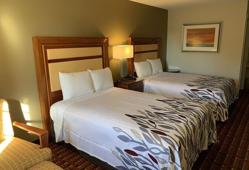 فندق على الطريق Peach Tree Inn