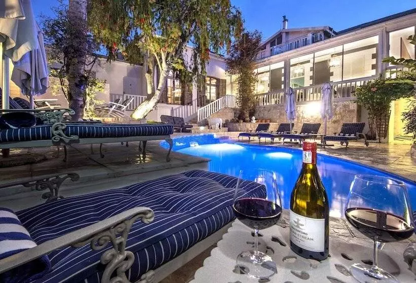 Majatalo Blackheath Lodge By The Oyster Collection