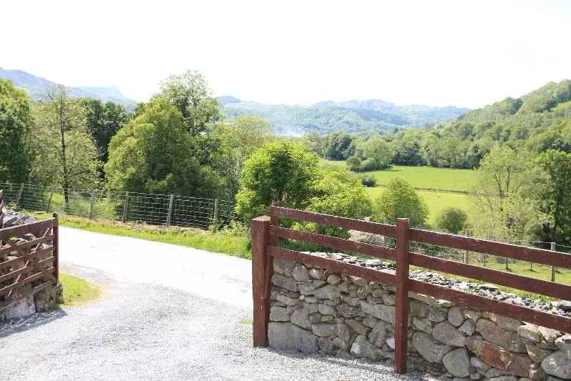 Majatalo Dolgun Uchaf Historic B&b And Self Catering Cottages In Snowdonia