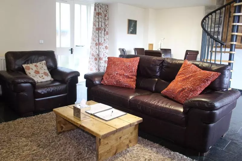 Majatalo Dolgun Uchaf Historic B&b And Self Catering Cottages In Snowdonia