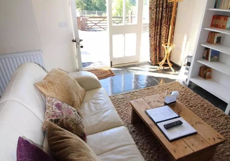 Majatalo Dolgun Uchaf Historic B&b And Self Catering Cottages In Snowdonia