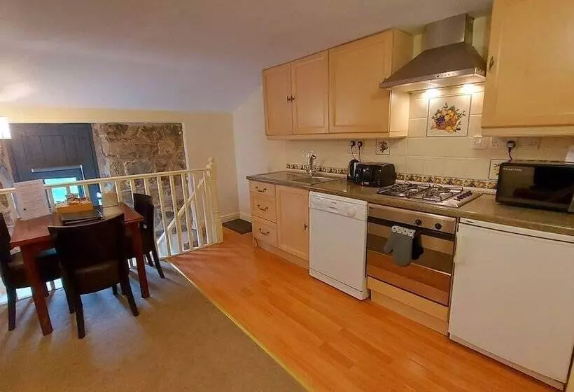 Majatalo Dolgun Uchaf Historic B&b And Self Catering Cottages In Snowdonia