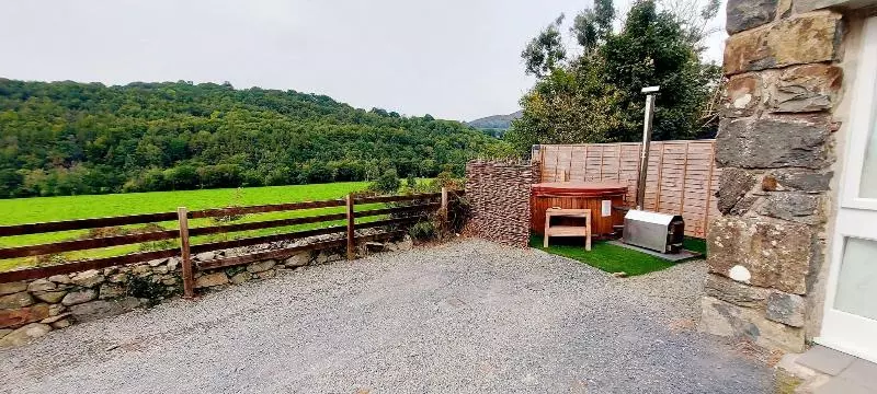 Majatalo Dolgun Uchaf Historic B&b And Self Catering Cottages In Snowdonia