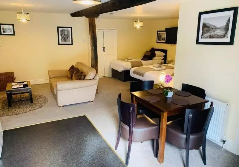 Majatalo Dolgun Uchaf Historic B&b And Self Catering Cottages In Snowdonia