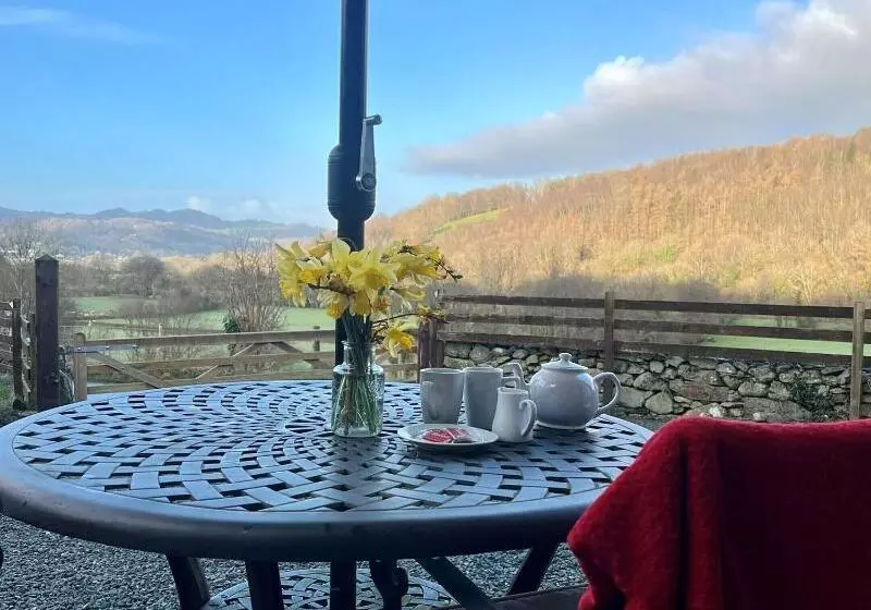 Majatalo Dolgun Uchaf Historic B&b And Self Catering Cottages In Snowdonia